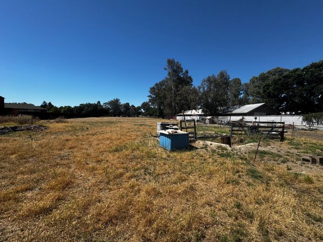 1832 G St, Rio Linda, CA 95673
