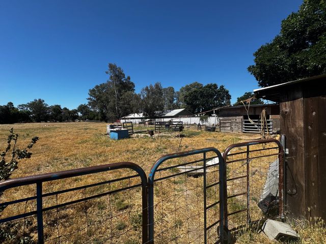 1832 G St, Rio Linda, CA 95673