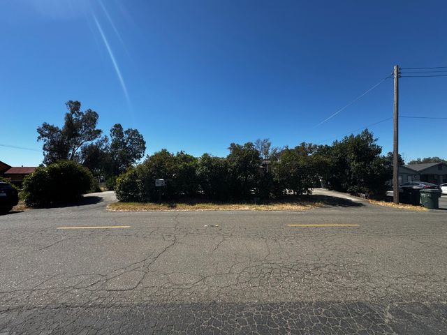1832 G St, Rio Linda, CA 95673