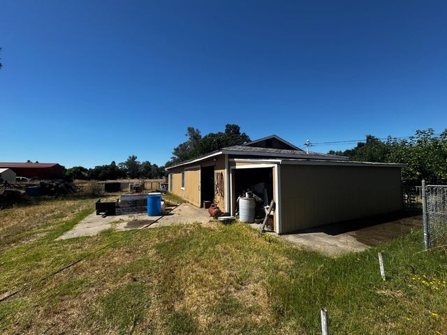 1832 G St, Rio Linda, CA 95673