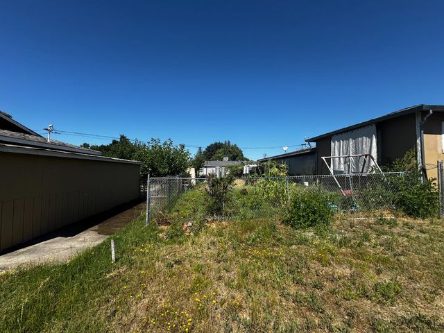 1832 G St, Rio Linda, CA 95673