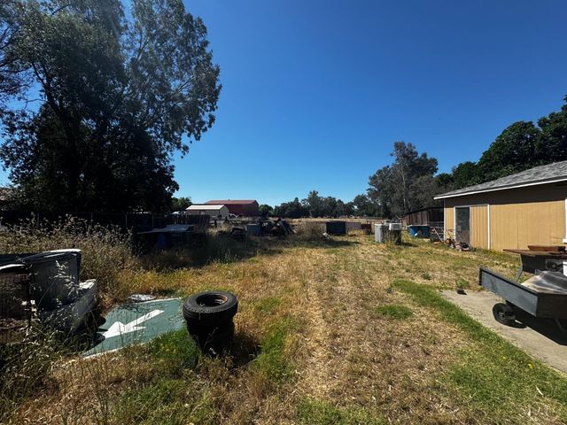 1832 G St, Rio Linda, CA 95673