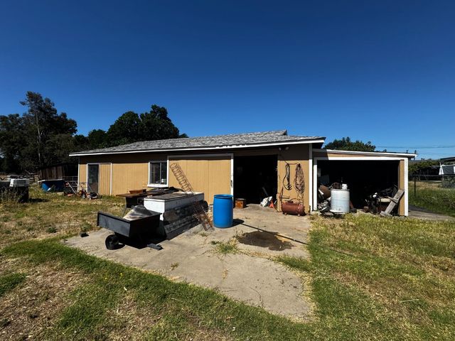 1832 G St, Rio Linda, CA 95673
