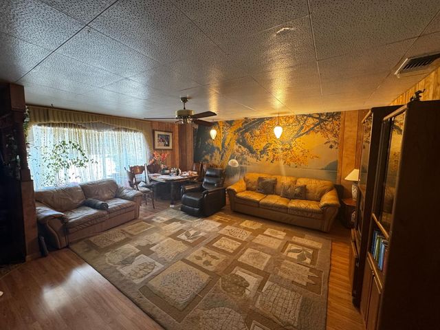 1832 G St, Rio Linda, CA 95673