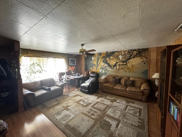 1832 G St, Rio Linda, CA 95673