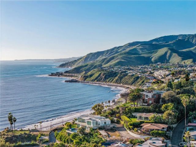 17350 W Sunset Boulevard 202, Pacific Palisades, CA 90272