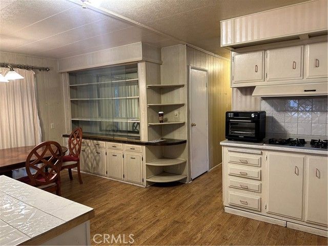 21001 Plummer 95, Chatsworth (los Angeles), CA 91311