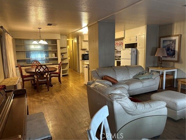 21001 Plummer 95, Chatsworth (los Angeles), CA 91311