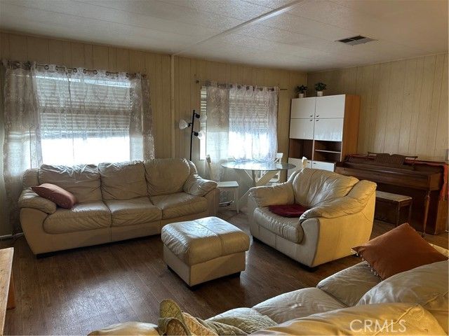 21001 Plummer 95, Chatsworth (los Angeles), CA 91311