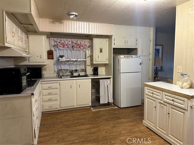 21001 Plummer 95, Chatsworth (los Angeles), CA 91311