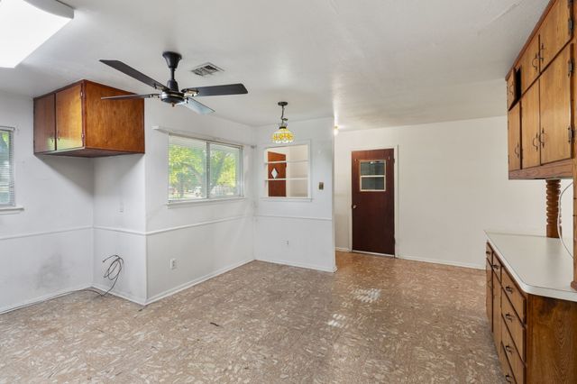 840 Comal Avenue, White Settlement, TX 76108