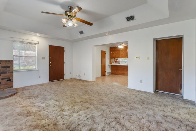 840 Comal Avenue, White Settlement, TX 76108