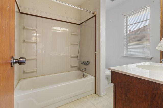 840 Comal Avenue, White Settlement, TX 76108
