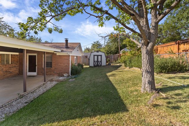 840 Comal Avenue, White Settlement, TX 76108