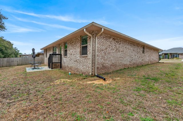 5733 Marigold Loop, Crestview, FL 32539