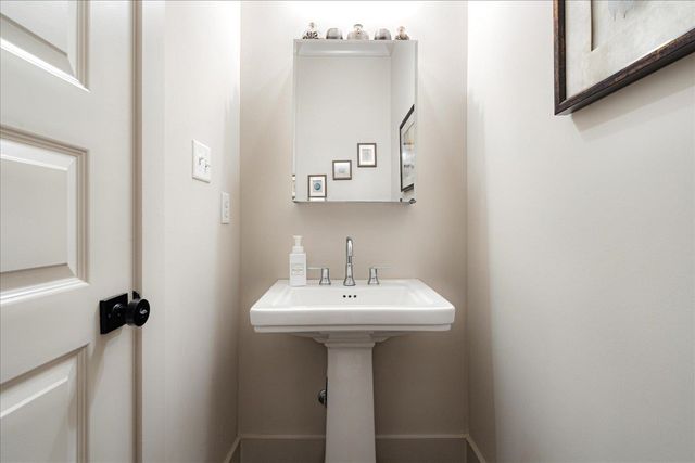 2020 ELZEY AVE, Memphis, TN 38104