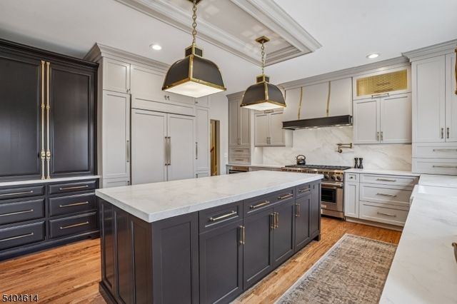 36 W Springtown Rd, Washington Twp., NJ 07853