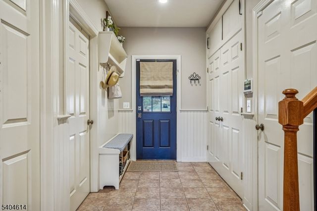 36 W Springtown Rd, Washington Twp., NJ 07853