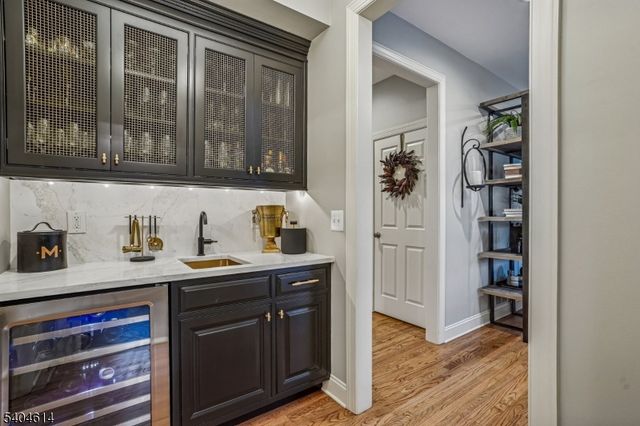 36 W Springtown Rd, Washington Twp., NJ 07853