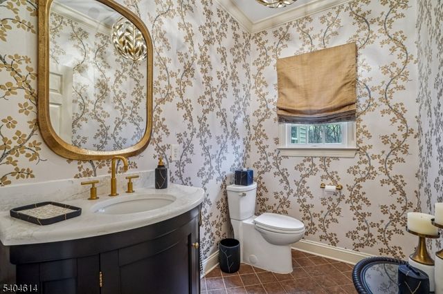 36 W Springtown Rd, Washington Twp., NJ 07853