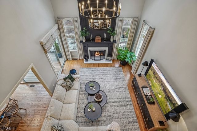 36 W Springtown Rd, Washington Twp., NJ 07853