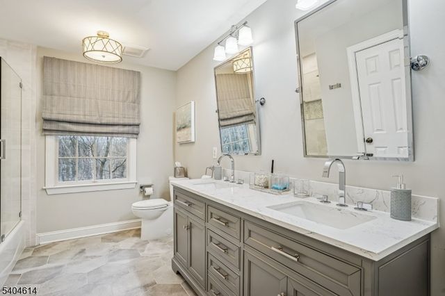 36 W Springtown Rd, Washington Twp., NJ 07853