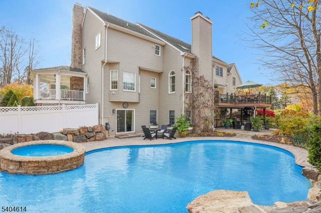 36 W Springtown Rd, Washington Twp., NJ 07853