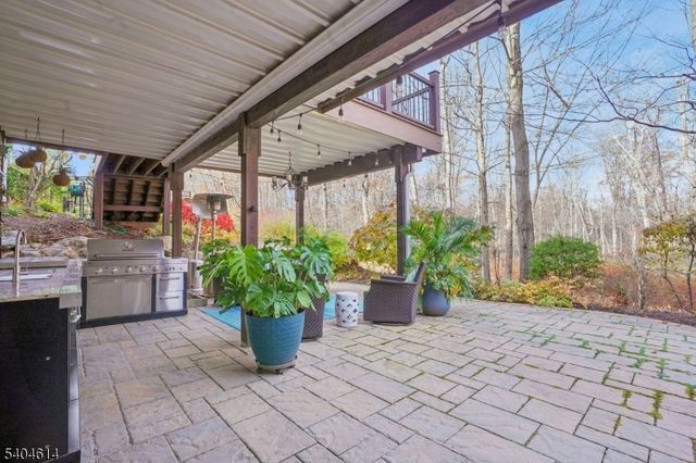 36 W Springtown Rd, Washington Twp., NJ 07853