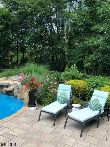 36 W Springtown Rd, Washington Twp., NJ 07853