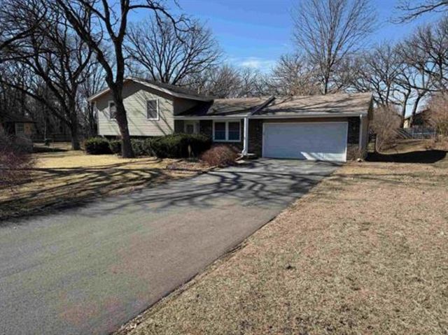 11392 Edgemere Terrace, Roscoe, IL 61073