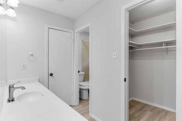8015 Scotland Yard, Austin, TX 78759