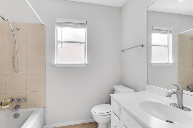 8015 Scotland Yard, Austin, TX 78759