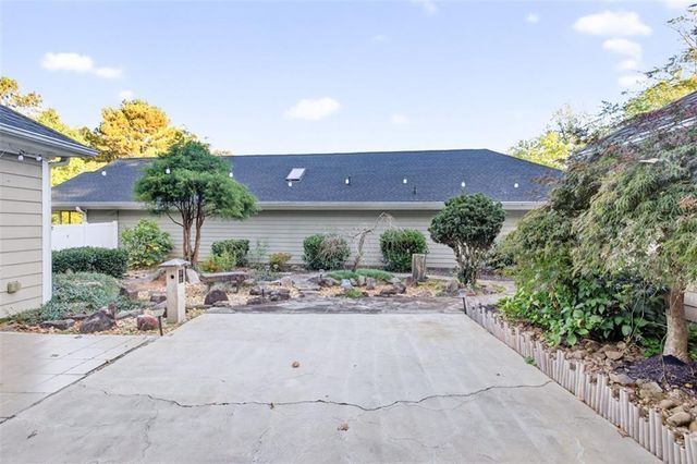 164 Cottage Club Drive, Locust Grove, GA 30248