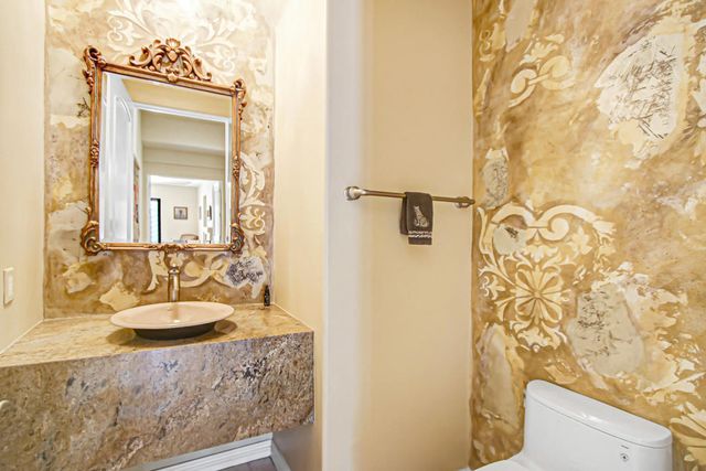 7 Ridgeline Way, Rancho Mirage, CA 92270