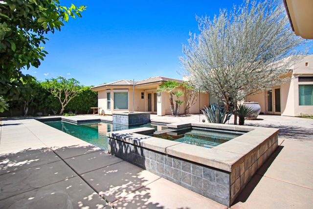 7 Ridgeline Way, Rancho Mirage, CA 92270