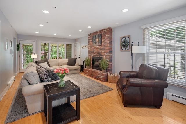 20736 Briarwood Lane, Mokena, IL 60448
