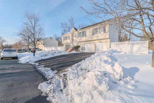33 Viking Ave, Franklin Twp., NJ 08873