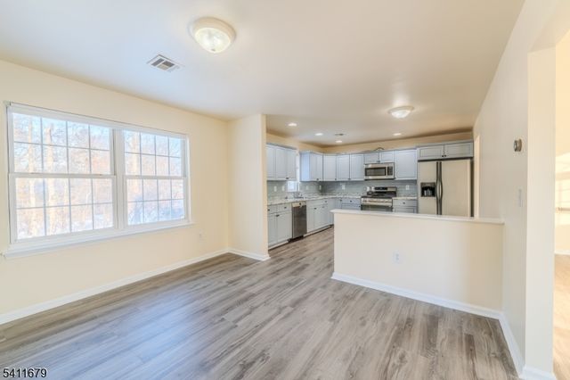 33 Viking Ave, Franklin Twp., NJ 08873