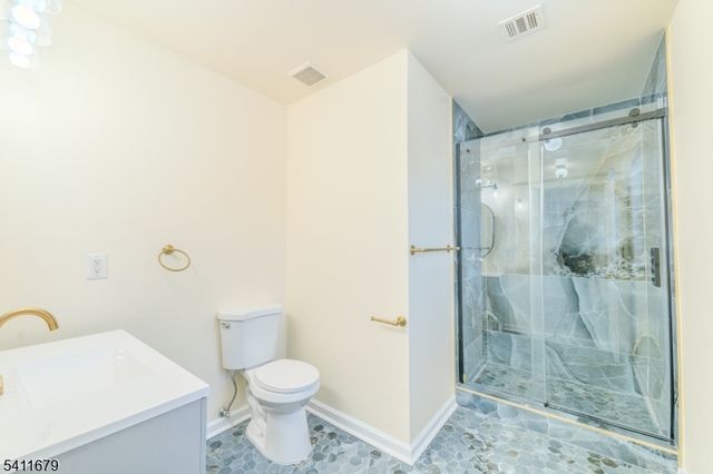 33 Viking Ave, Franklin Twp., NJ 08873