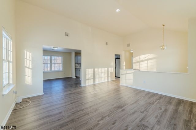 33 Viking Ave, Franklin Twp., NJ 08873