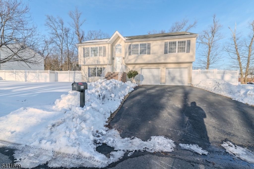 33 Viking Ave, Franklin Twp., NJ 08873