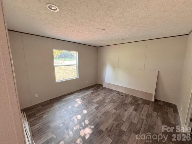 34 S Gaither Avenue, Newton, NC 28658