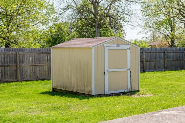 189 Katy Lane, Englewood, OH 45322
