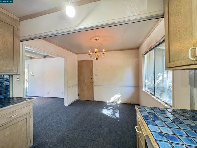 1142 Larch Ave, Moraga, CA 94556