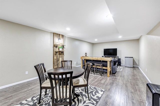 648 PEBBLESTONE CIRCLE, Hobart, WI 54155