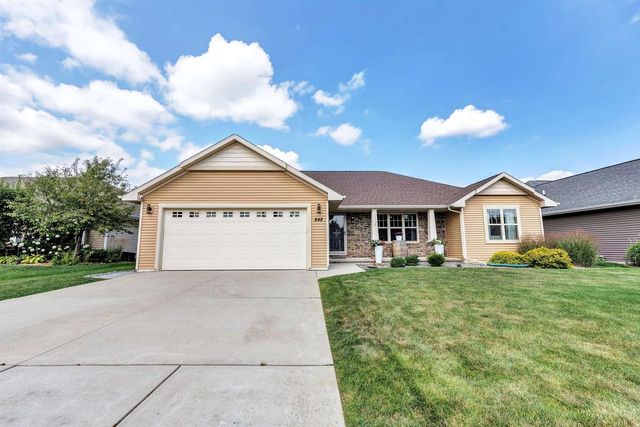 648 PEBBLESTONE CIRCLE, Hobart, WI 54155