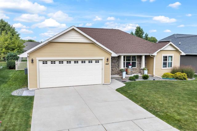 648 PEBBLESTONE CIRCLE, Hobart, WI 54155