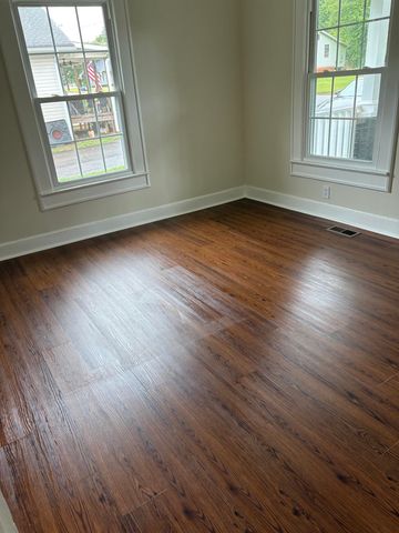 128 Hill Street, Wellford, SC 29385