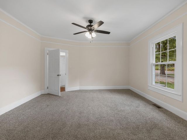 128 Hill Street, Wellford, SC 29385