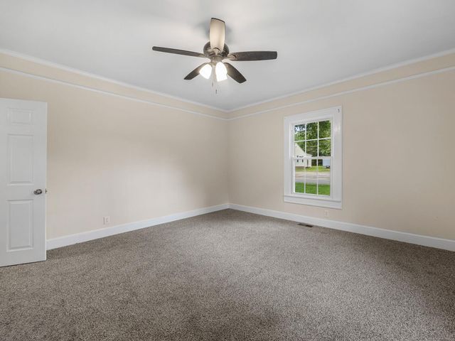 128 Hill Street, Wellford, SC 29385